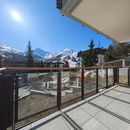 Daire Hostdomus - Good Vibes